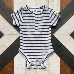Old Navy Baby Boy Short Sleeve Bodysuit Newborn 0-3 Months Striped Blue Nautical